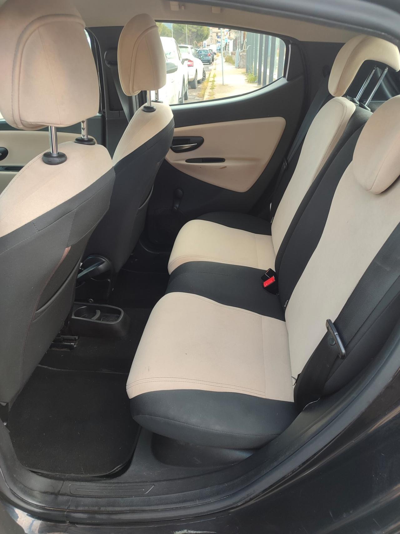 Lancia Ypsilon 1.2 69 CV 5 porte S&S Platinum