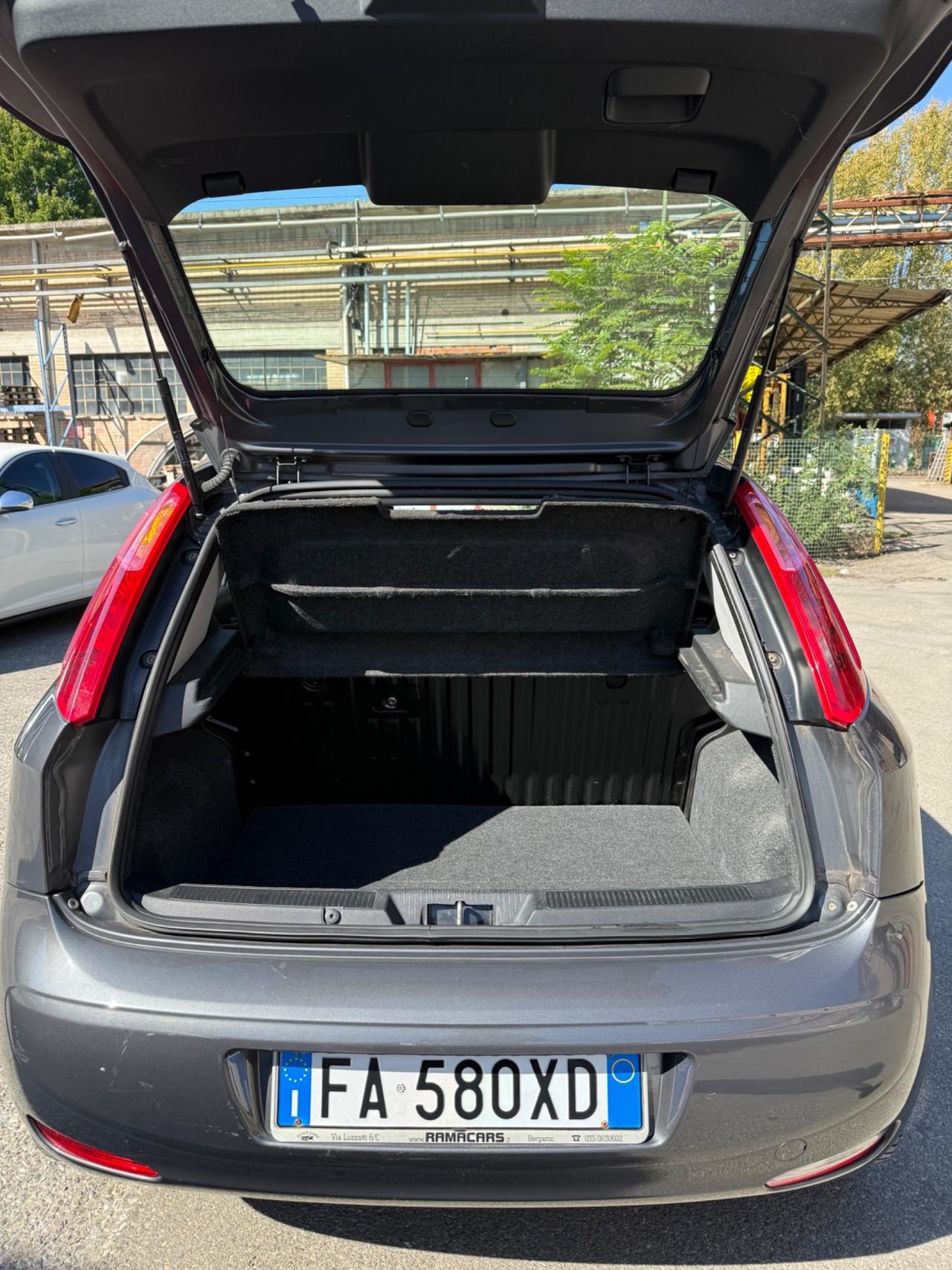 Fiat Punto 1.4 8V 5 porte Natural Power Lounge