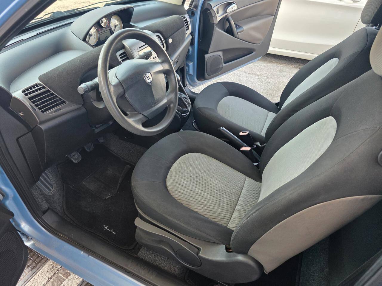 Lancia Ypsilon 1.2 con 140.000km