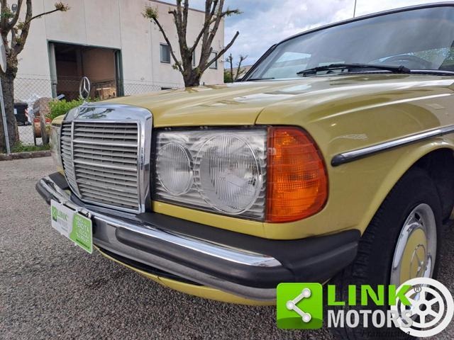MERCEDES-BENZ 200 W123