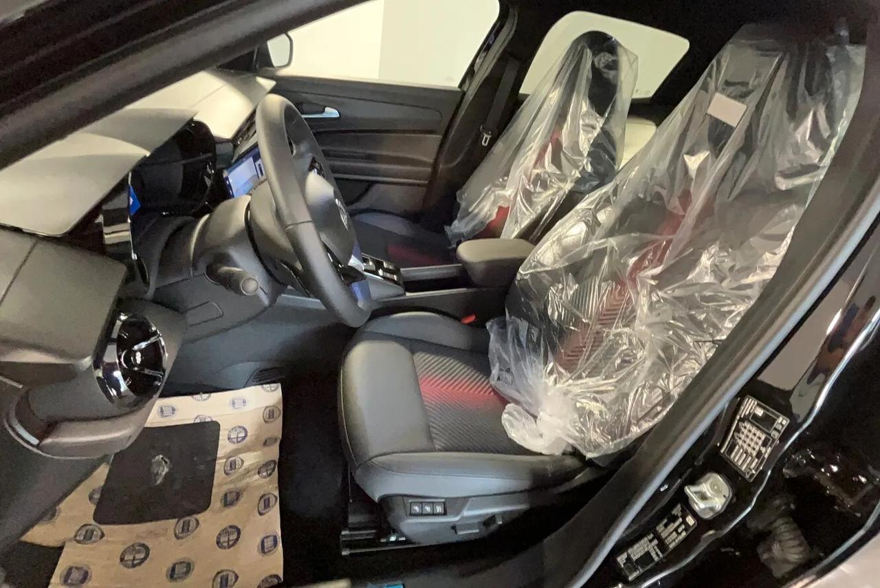 Alfa Romeo Junior 1.2 136 CV Hybrid eDCT6 Speciale