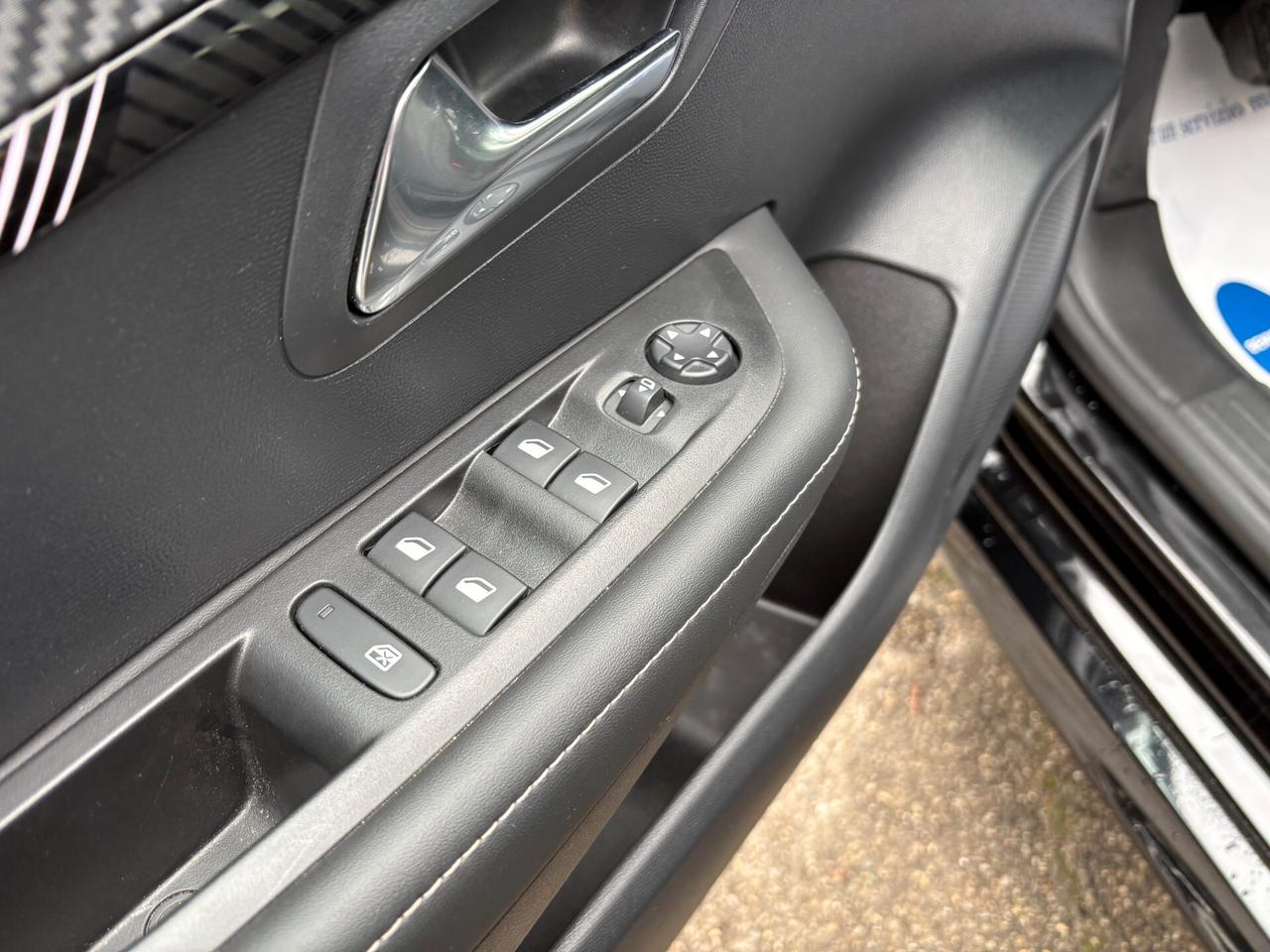 Peugeot 208 Allure 1.2 bz 100cv - 04/2025