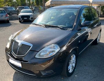 Lancia Ypsilon 1.3 MJT 75 CV Argento