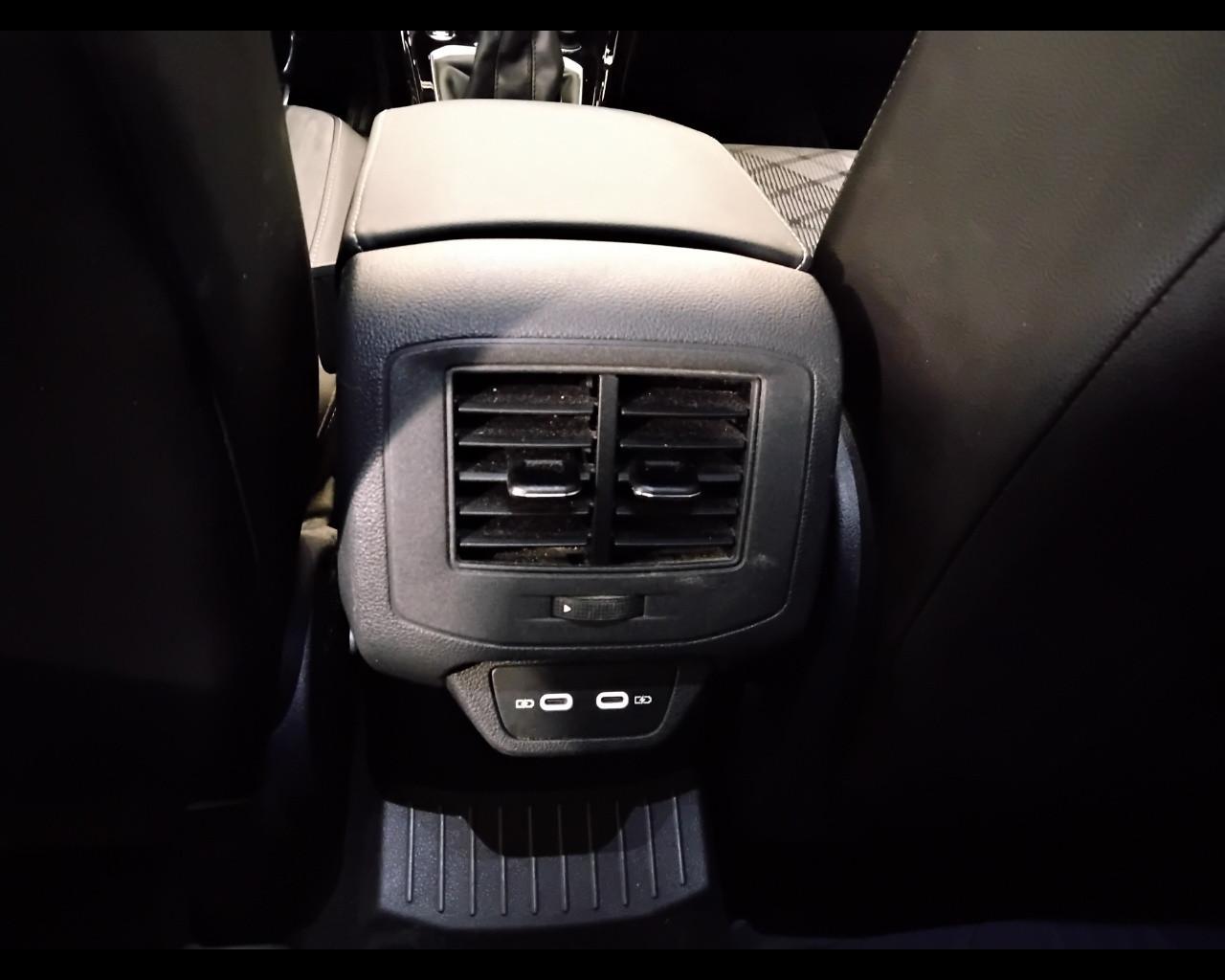 VOLKSWAGEN T-Roc I 2022 - T-Roc 1.5 tsi R-Line