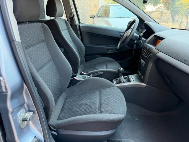 Opel Astra 1.6 16V Twinport 5 porte Cosmo Euro 4 ok neopatentati