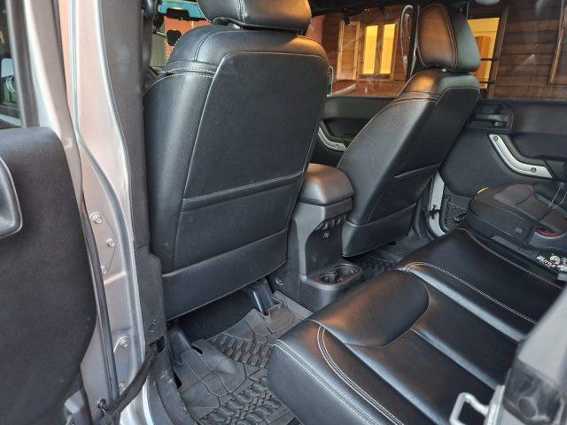 JEEP Wrangler Unlimited 2.8 CRD DPF Sahara Auto