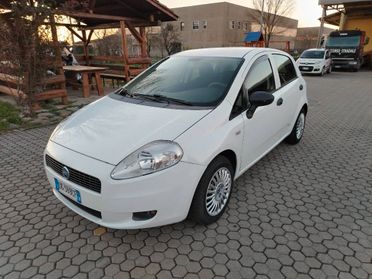 Fiat Punto 1.4 Dynamic 77cv 5p