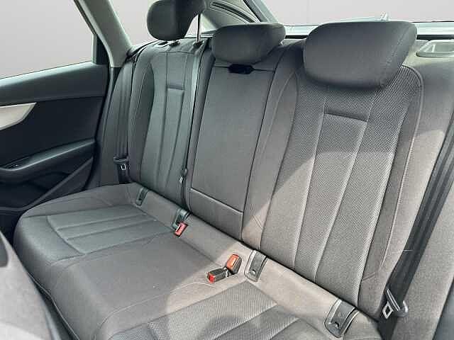 Audi A4 Avant Avant 35 TDI/163 CV S tronic Business Advanced