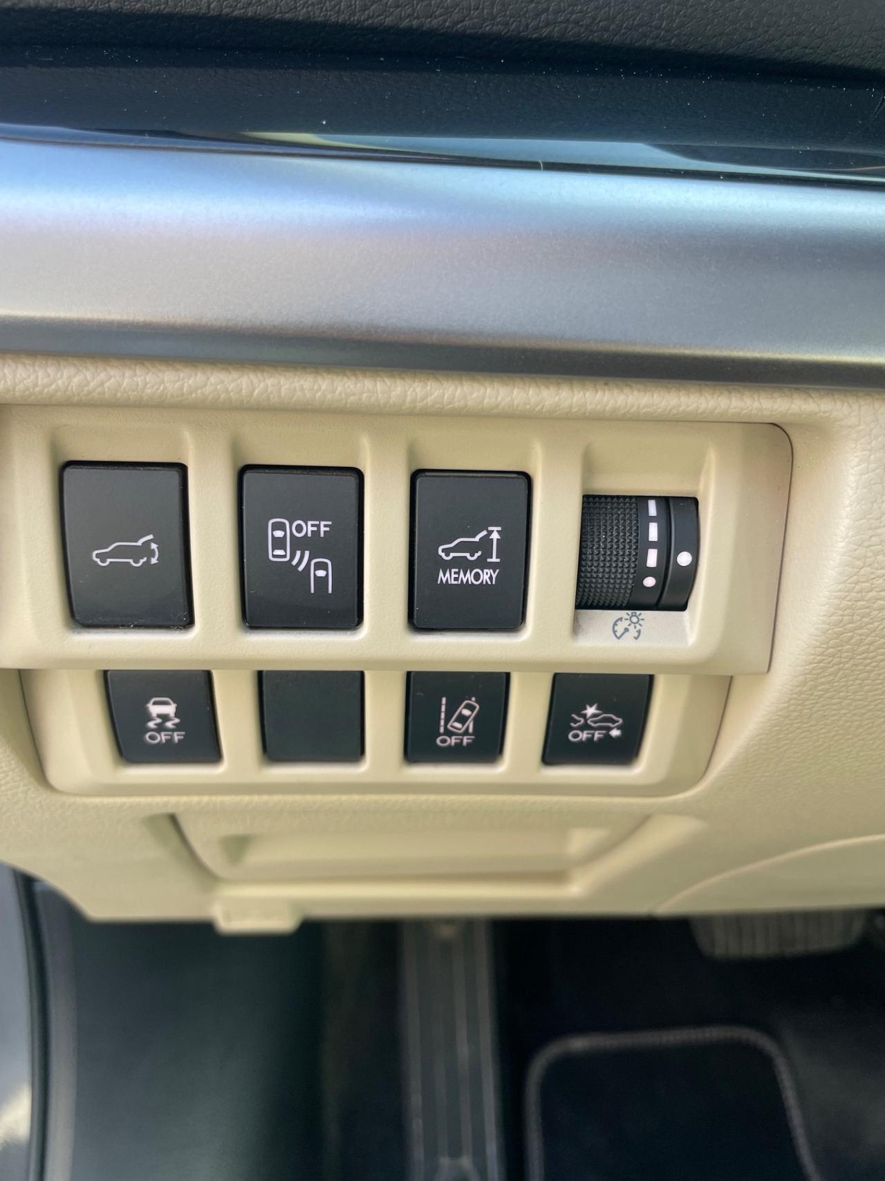 Subaru OUTBACK 2.0d Lineartronic Free