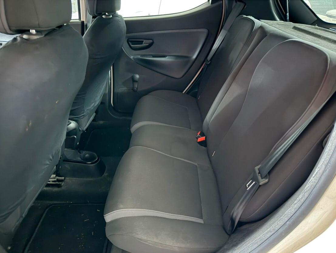 Lancia Ypsilon 1.2 69 CV 5 porte