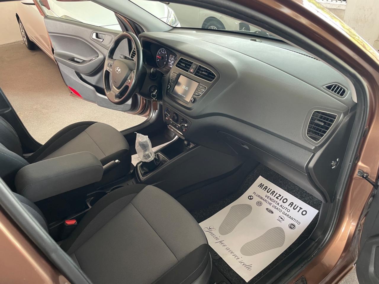HYUNDAI I-20 GPL DI SERIE SPORT NAV RETROCAMERA ECC