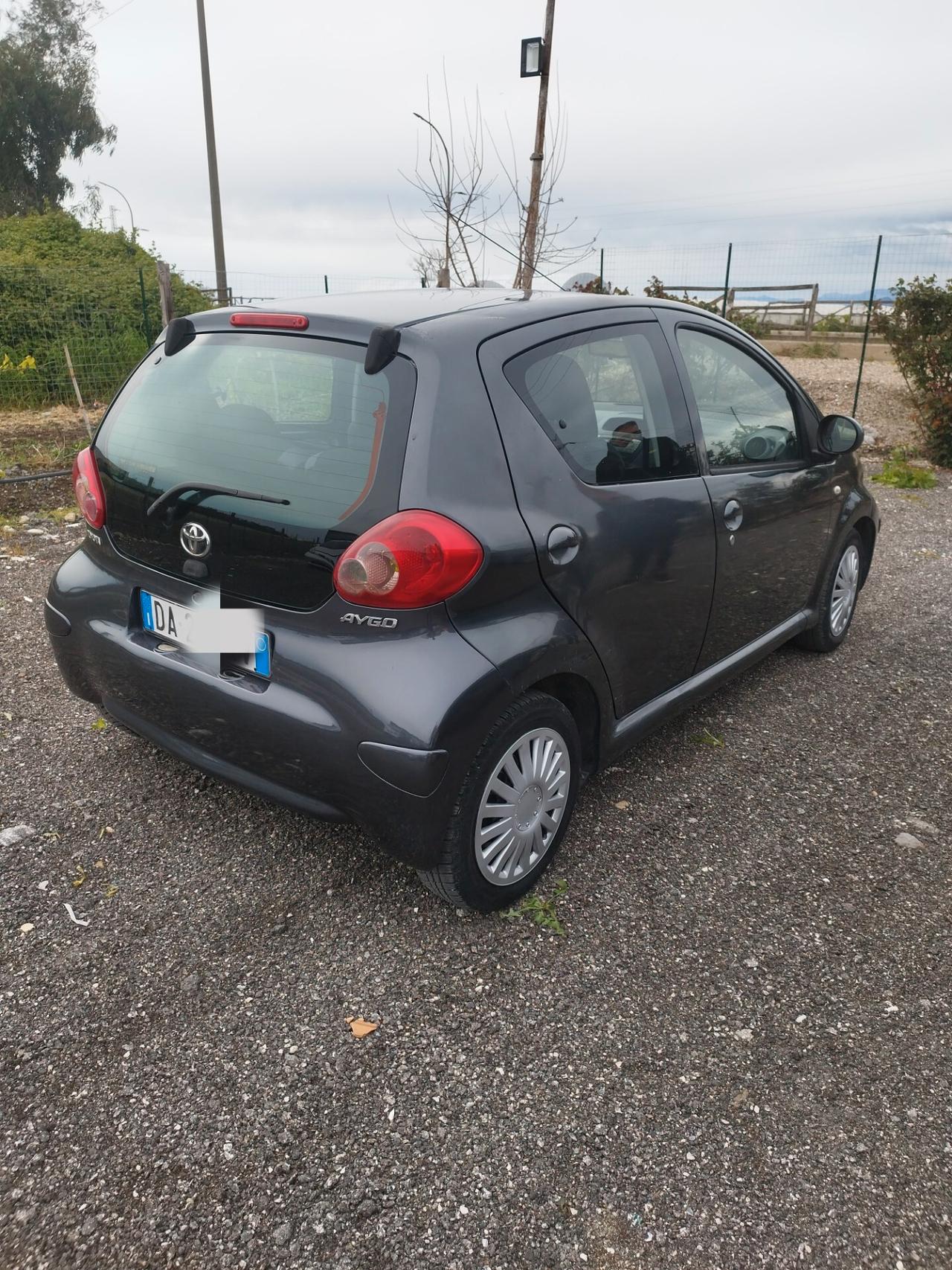 Toyota Aygo 1.0 12V VVT-i 5 porte Sol
