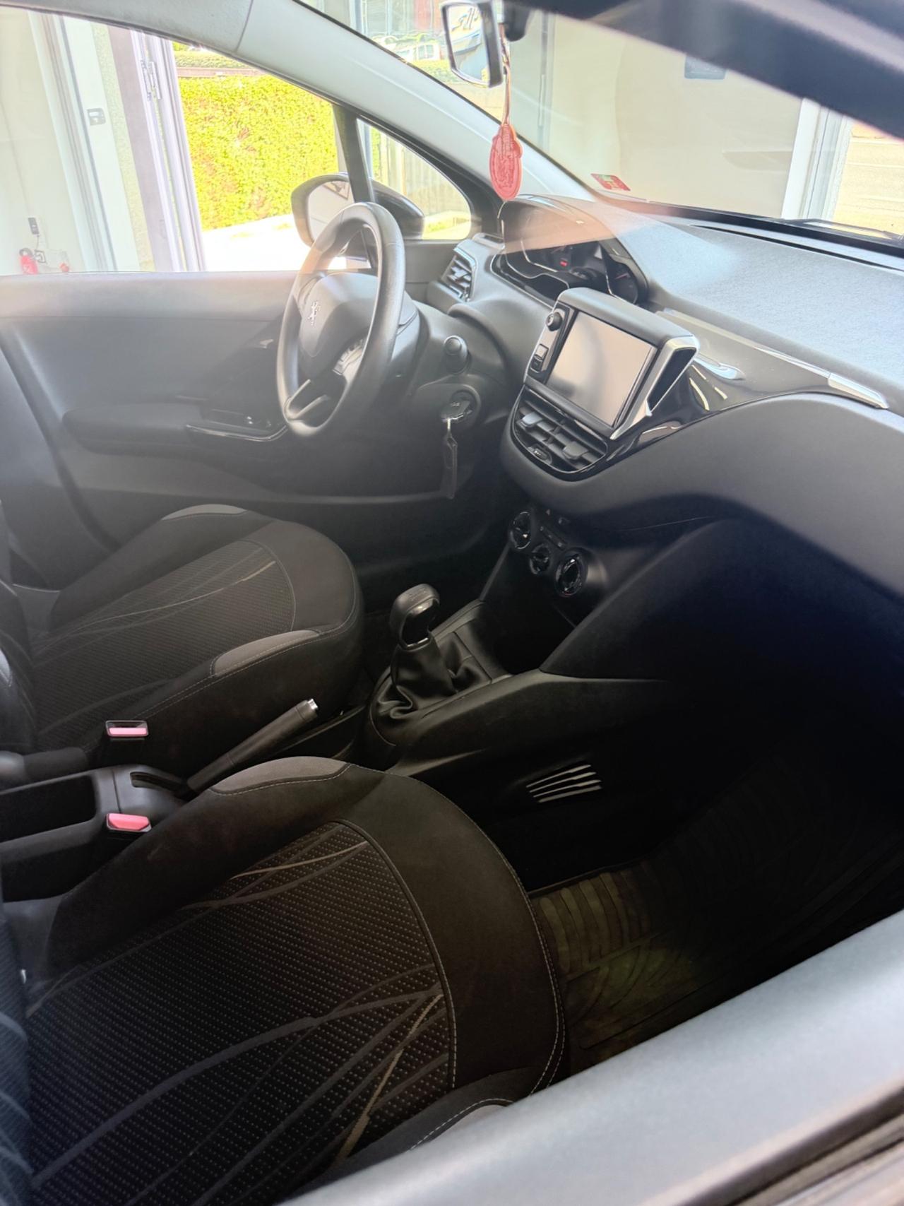 Peugeot 208 Allure benzina