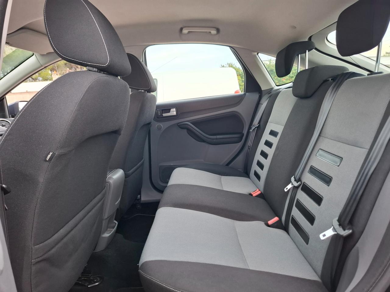 FORD FOCUS 1.6 TDCI 110cv Titanium