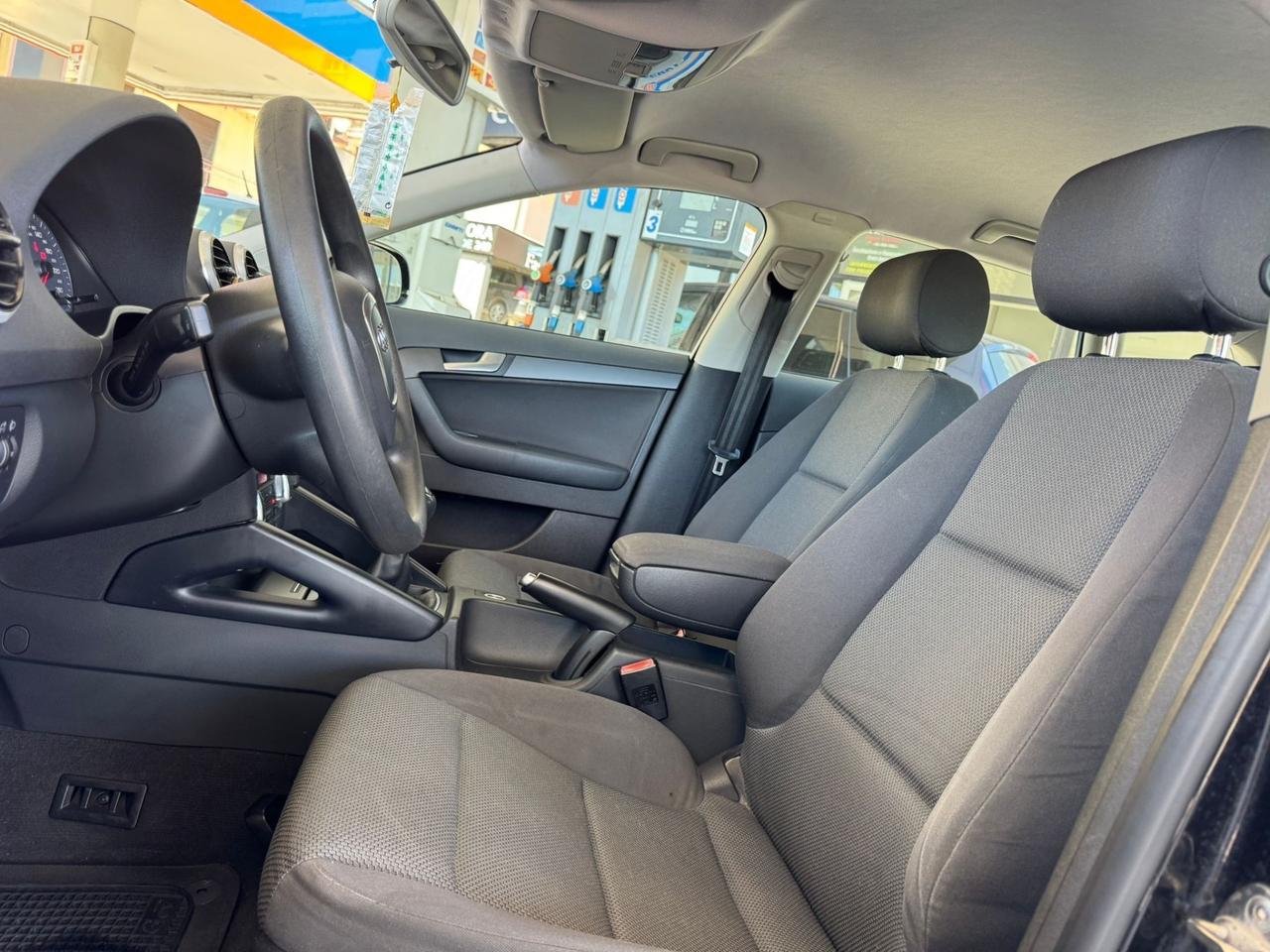Audi A3 1.6 TDI 105 CV CR Ambiente