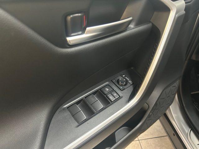 TOYOTA RAV 4 MY23 RAV4 2.5 HV (218CV) E-CVT 2WD Dynamic