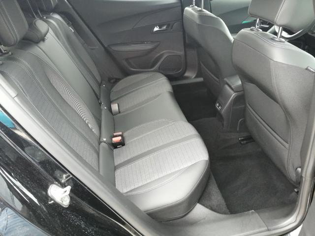 PEUGEOT 2008 motore elettrico 136 CV Allure Pack