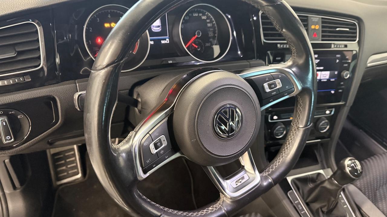 Volkswagen Golf 1.0 TSI 115 CV 5p. Sport R LINE