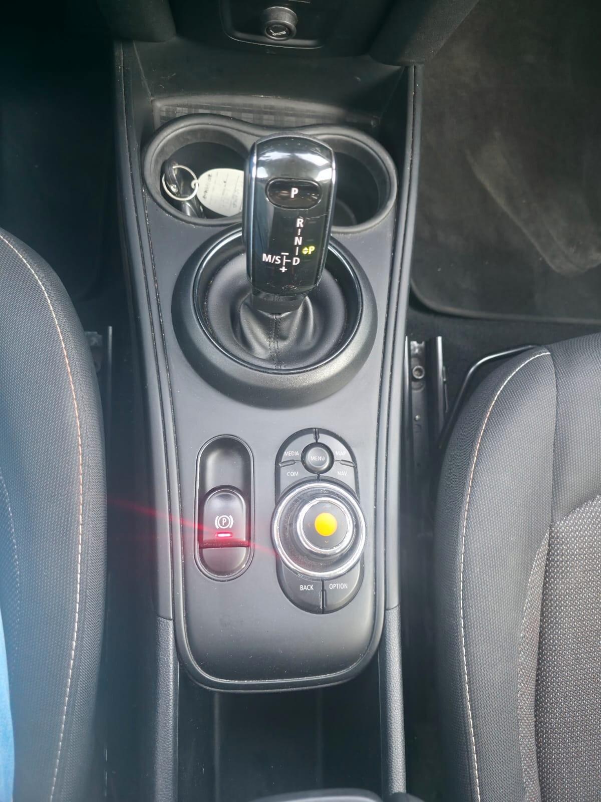 Mini Cooper D Countryman 2.0 Business Automatica