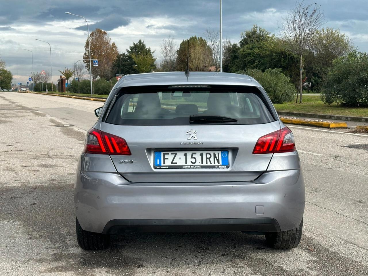 Peugeot 308 BlueHDi 100 S&S Active