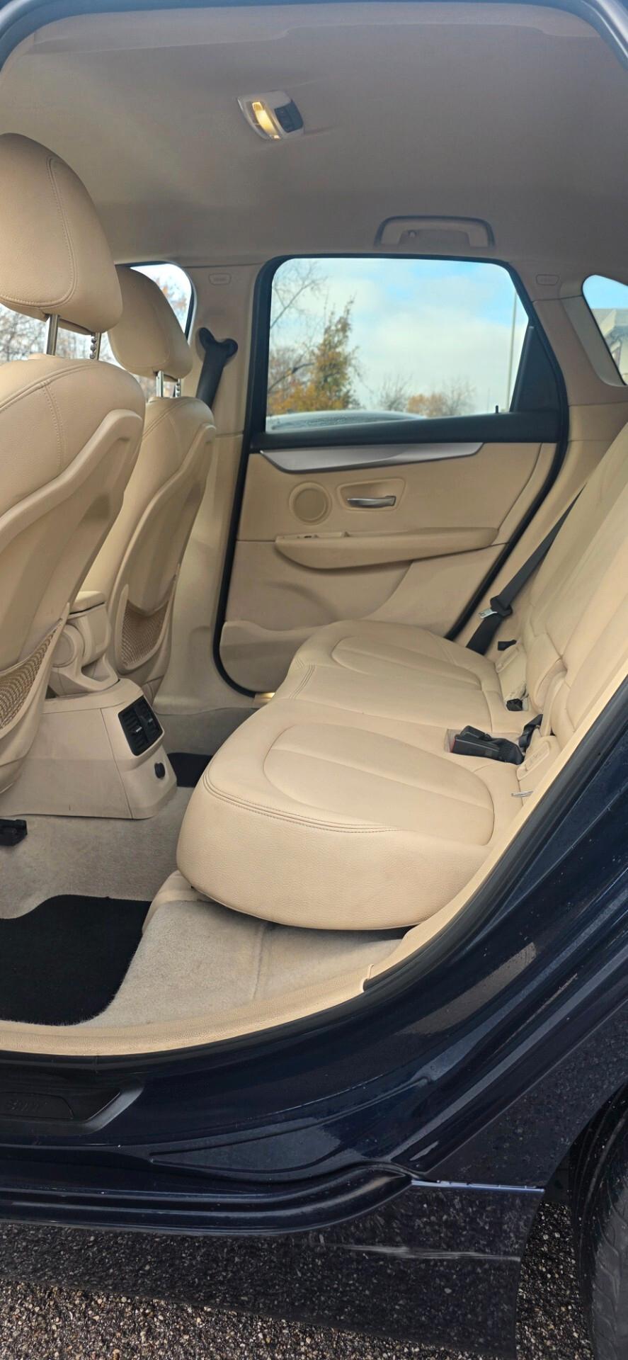 Bmw 216d Tourer Luxury neopatentati euro6b