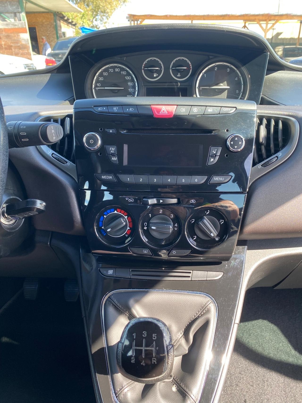 Lancia Ypsilon 1.3 MJT 16V 95 CV 5 porte S&S Platinum