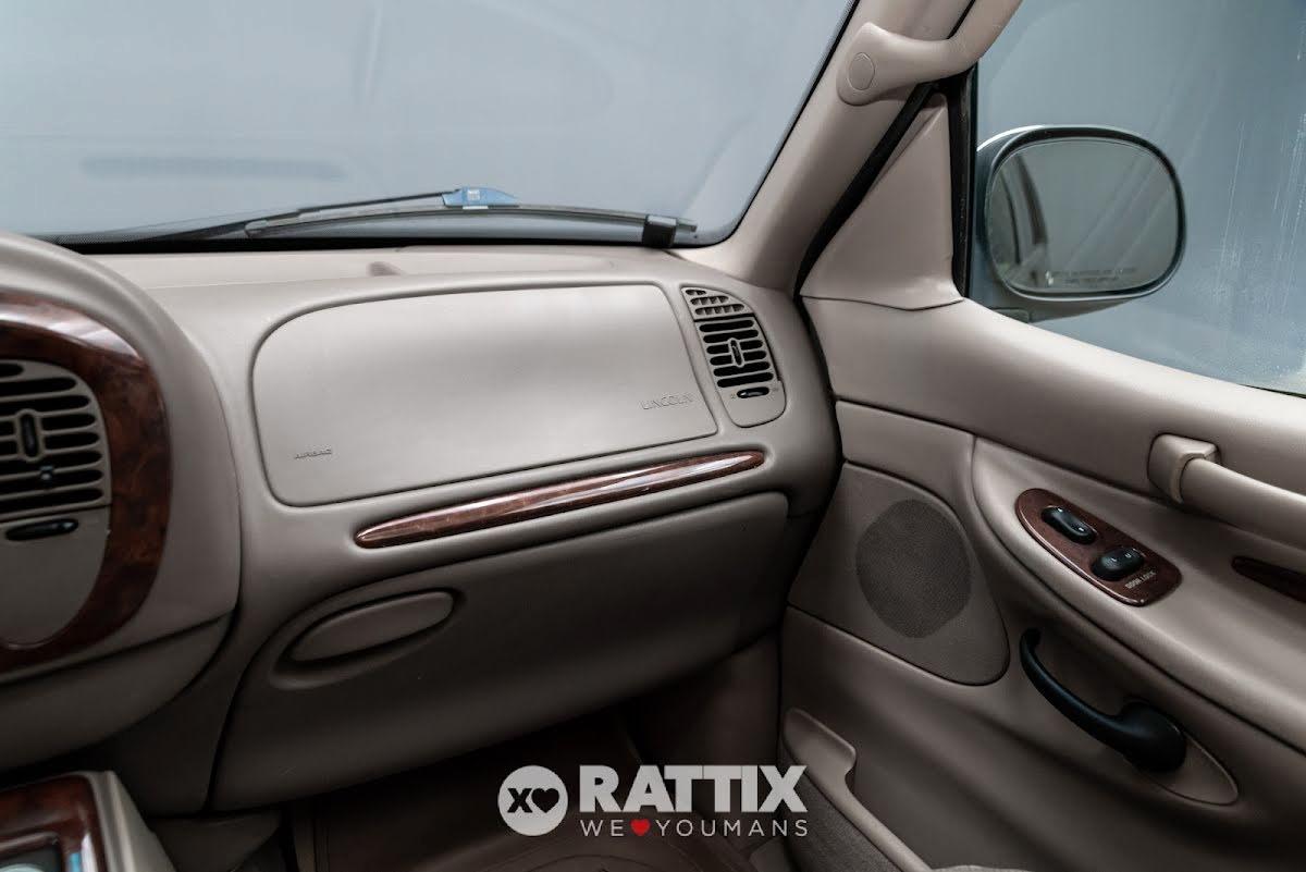 Lincoln Navigator 5.4 V8 GPL 300CV 4WD 7p.ti + barre portatutto