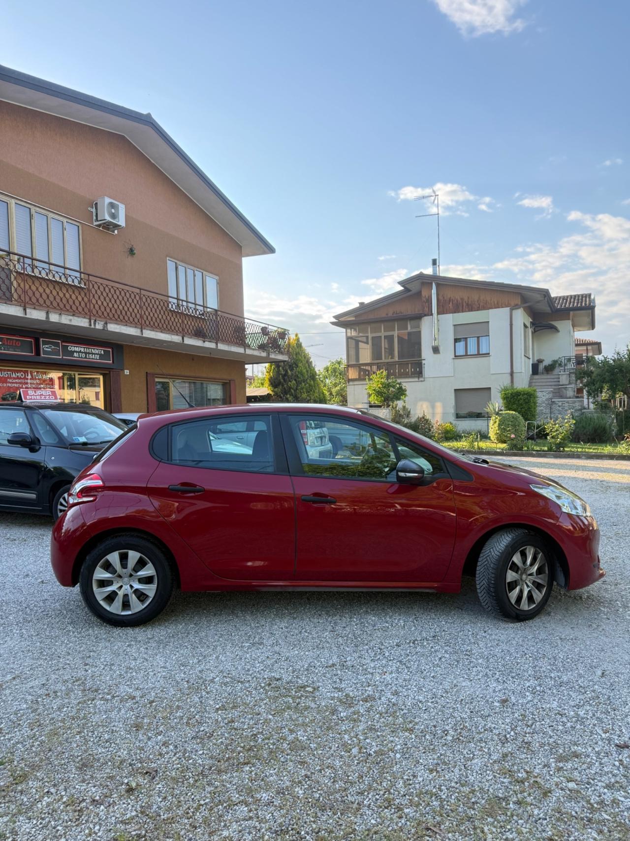 Peugeot 208 1.2 VTi 82 CV 5 porte Access