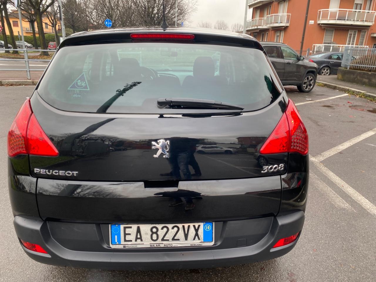 Peugeot 3008 1.6 HDi 110CV cambio robotizzato Premium