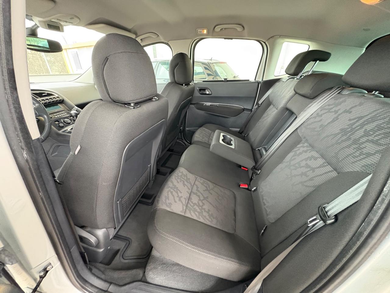 Peugeot 3008 2.0 HDi 150CV Outdoor GANCIO TRAINO