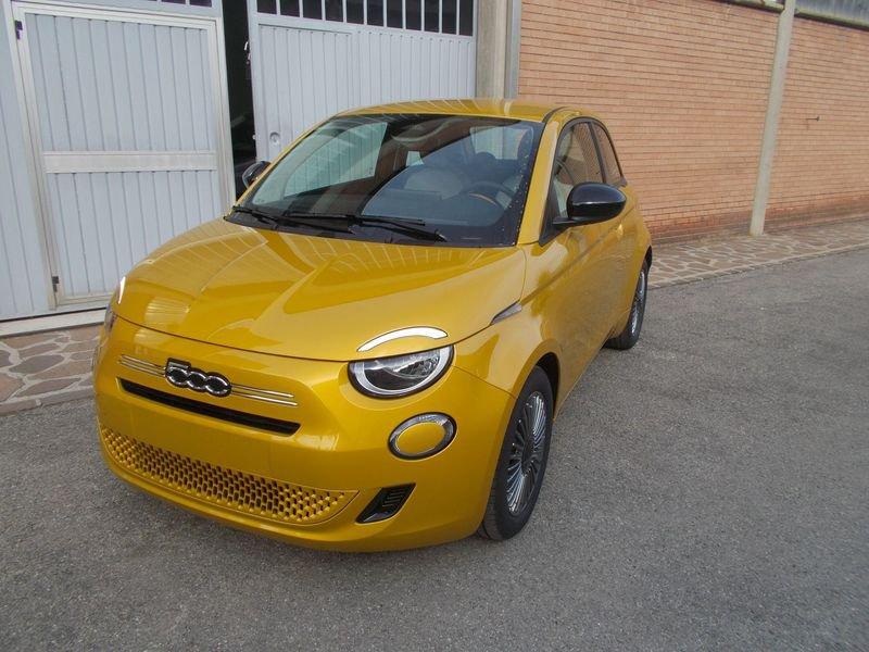 FIAT 500 Hybrid Hybrid Icon 338.7575187 MASSARI MARCO PRONTA IN SEDE