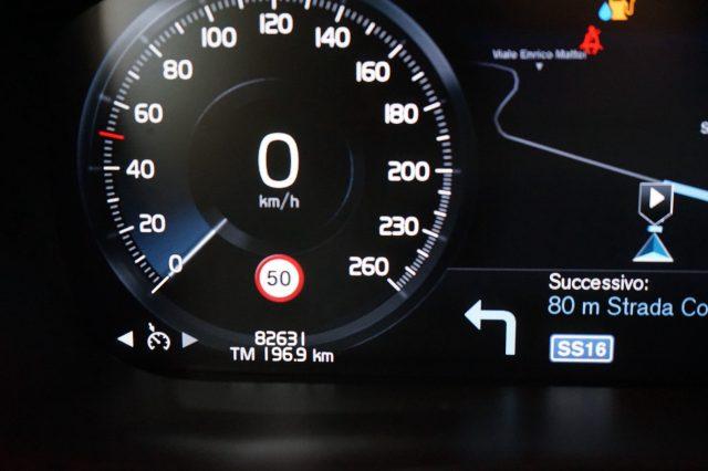 VOLVO XC60 B4 (d) AWD Geartronic Business