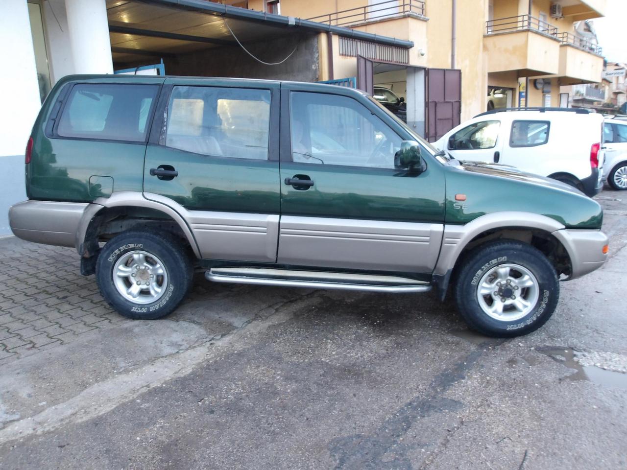 Nissan Terrano 5 Porte Terrano 5p 2.7 tdi SE