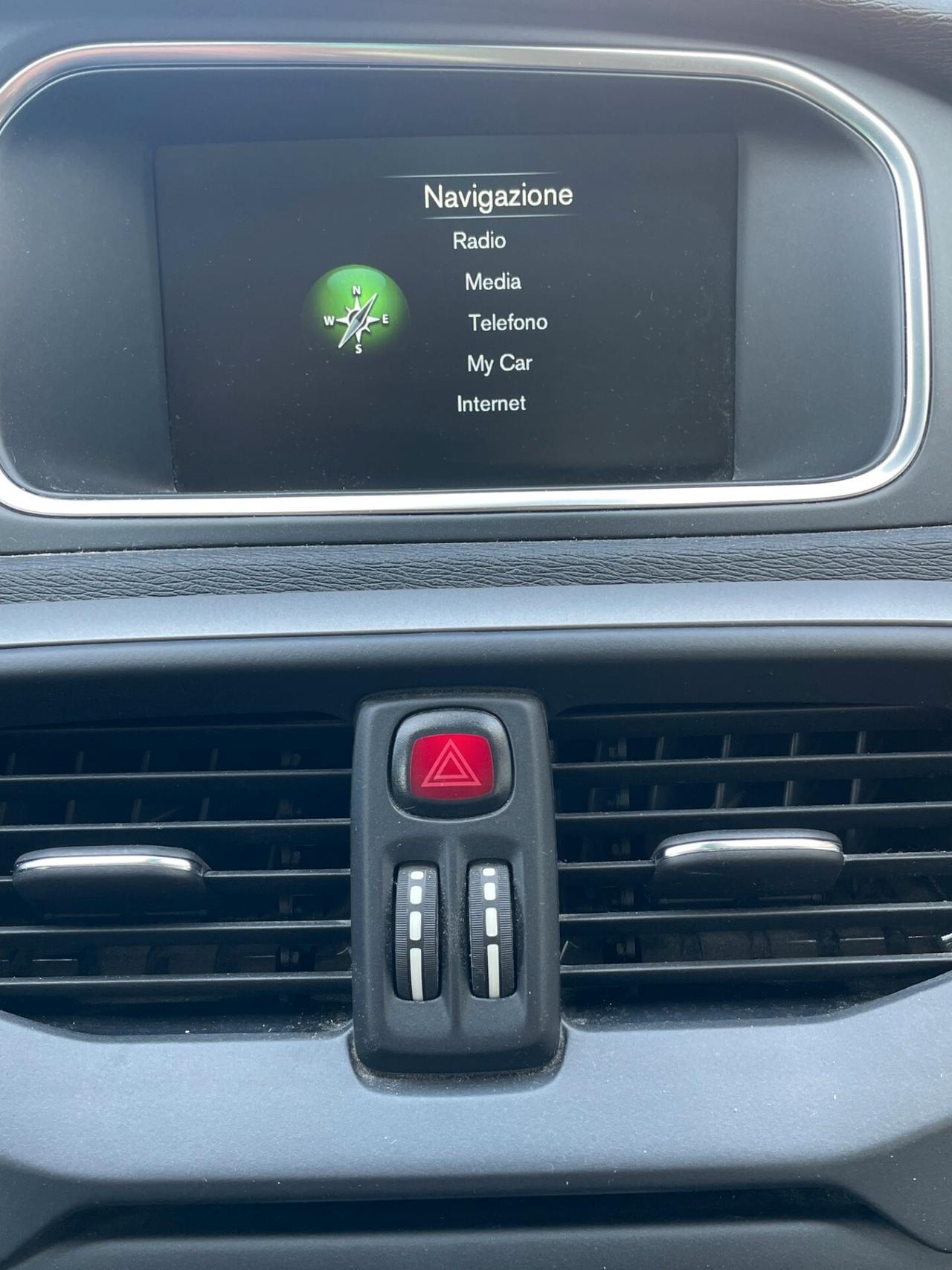 Volvo V40 D2 Business ANCHE X NEOPATENTATI