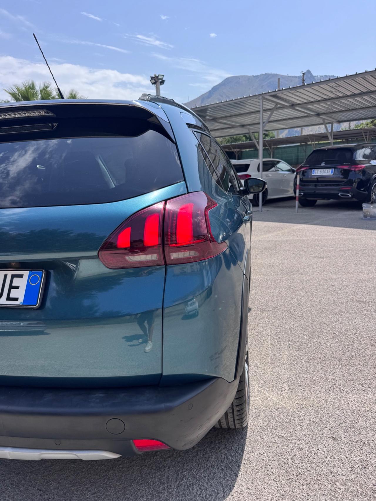 Peugeot 2008 BlueHDi 100 Allure