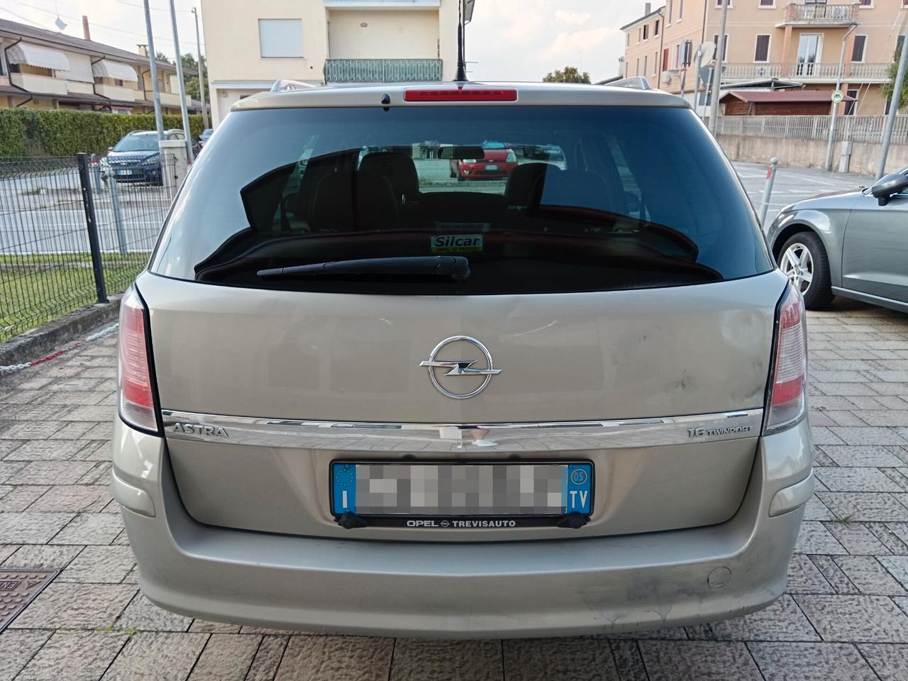 Opel Astra 1.6 16V GPL Station Wagon Cosmo