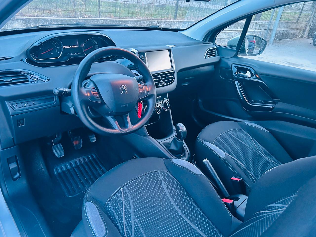 Peugeot 208 1.2 VTi 82 CV 3 porte Allure