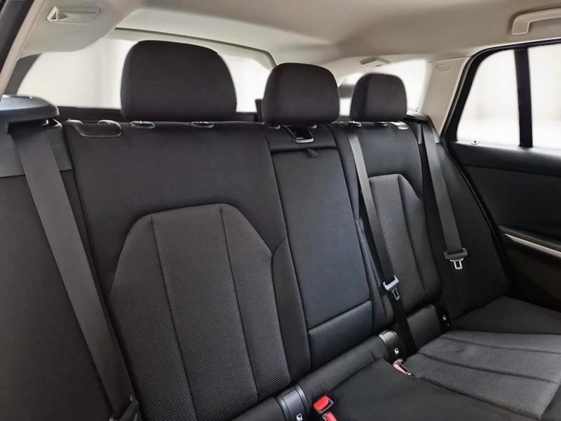 BMW 318 48V Business Advantage Touring auto