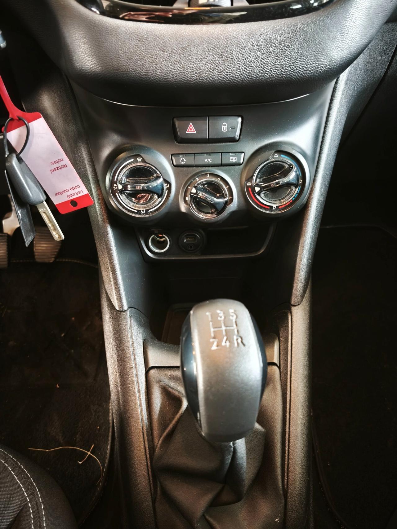 Peugeot 208 1.4 HDi 68 CV 3 porte Allure