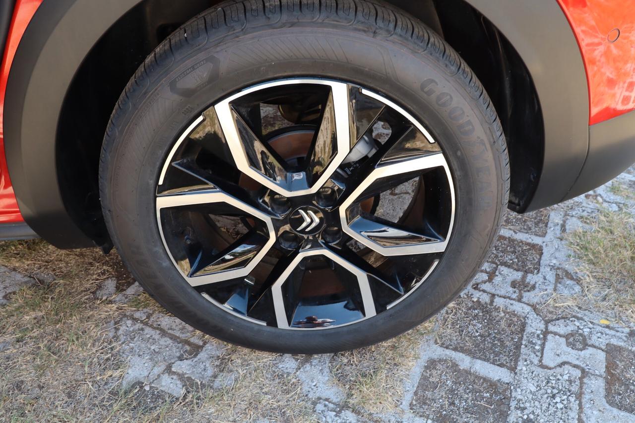 CITROEN C4 1.2cc Hybrid 145cv e-dcs6 Max