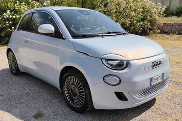 Fiat 500 500e Berlina 42 kWh La Prima