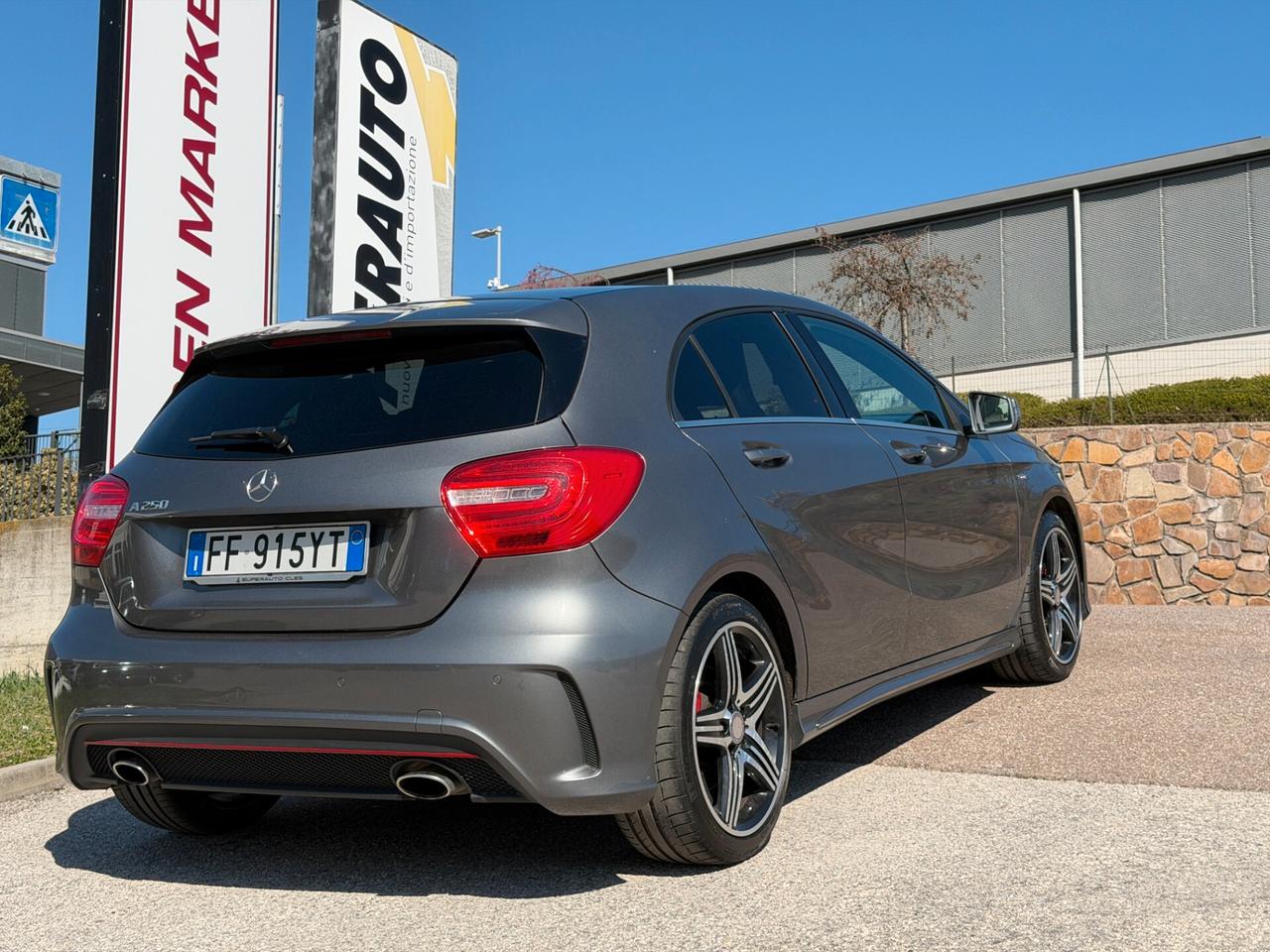 Mercedes-benz A 250 BlueEFFICIENCY Premium