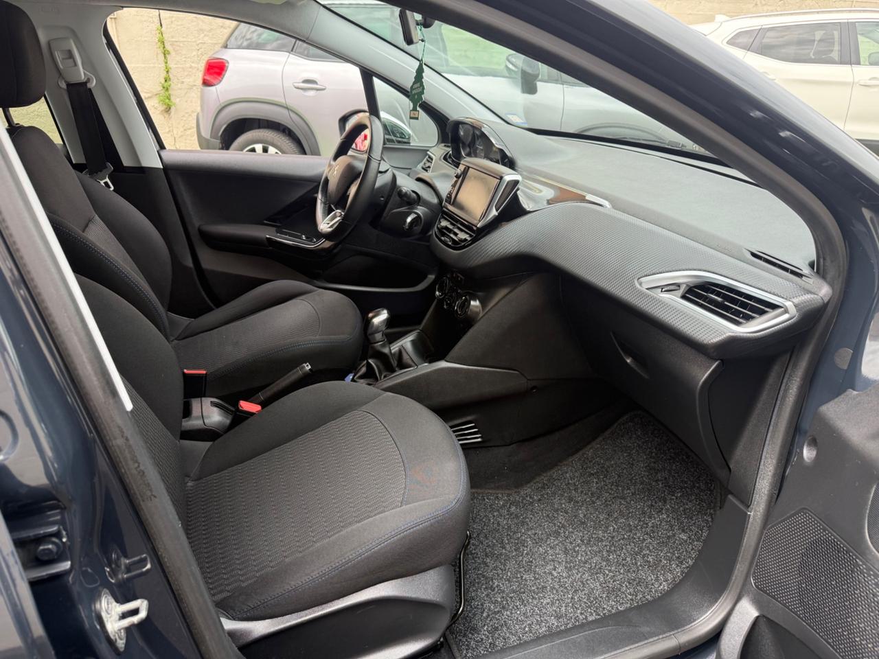 Peugeot 208 1.2benzina 5 porte Style - 2018