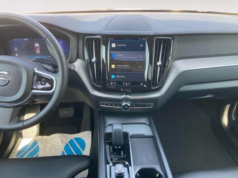 VOLVO XC60 2.0 b4 Plus Bright AuTo