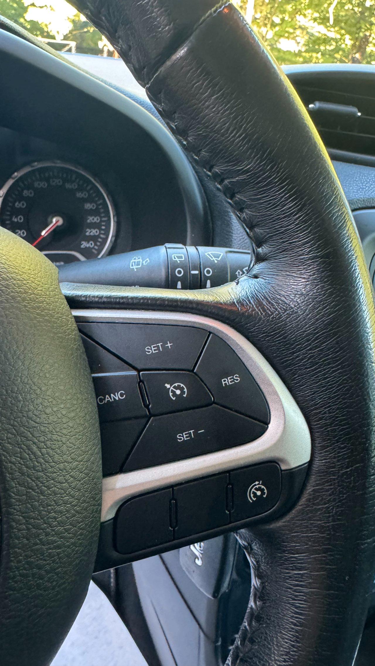 Jeep Renegade 1.4 tjt Longitude fwd 120cv Gpl
