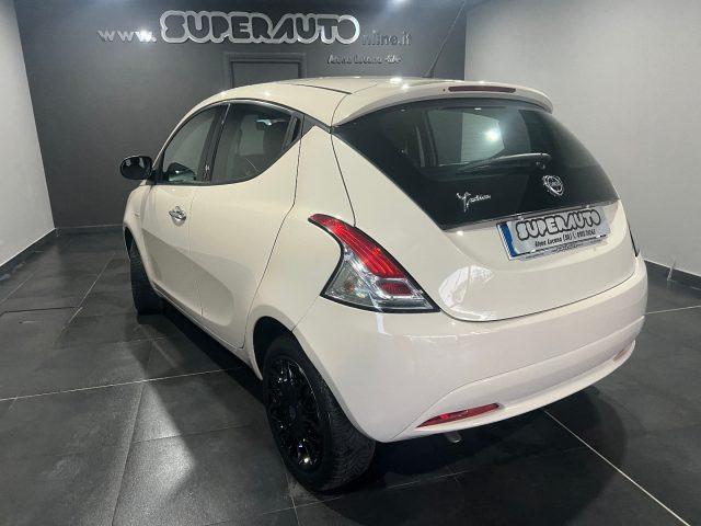 LANCIA Ypsilon 1.2 69 CV 5 porte Silver