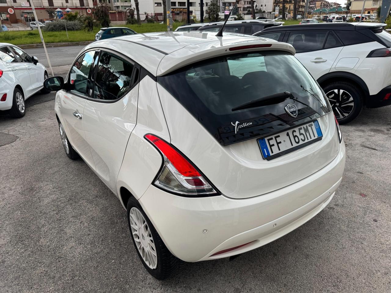 Lancia Ypsilon 1.2 GPL ECOCHIC 12/2016