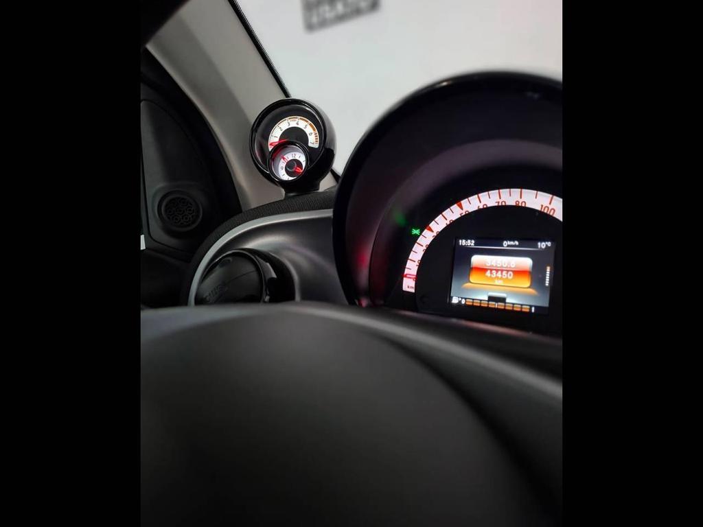 Smart fortwo cabrio 0.9 Turbo Radical twinamic
