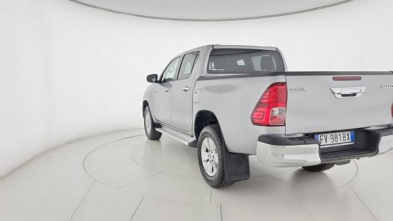 Toyota Hilux 2.4 D-4D A/T 4WD 4 porte Double Cab Executive N1 autocarro