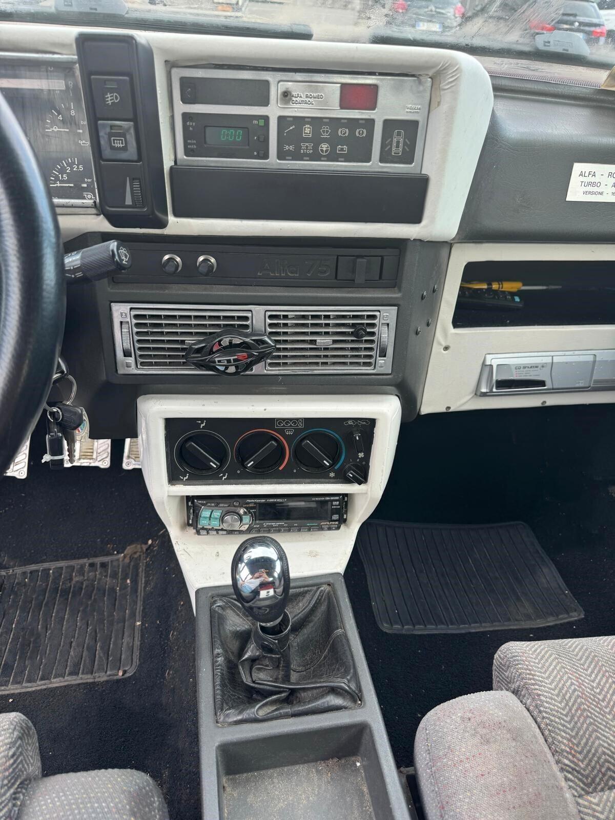 Alfa Romeo 75 1.8i turbo America